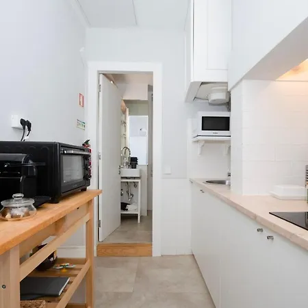 Cozy Bernardes 2bedroomapt With Ac Lizbona